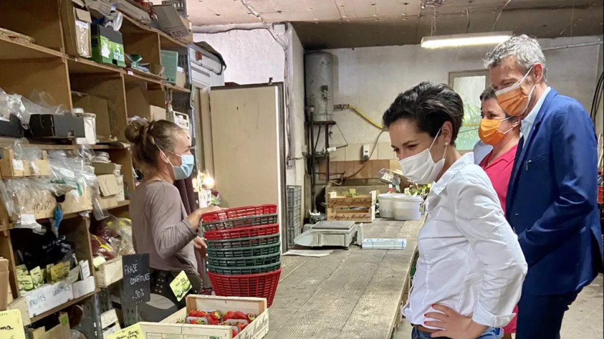 Sarah_El_Haïry-SEH  ferme 